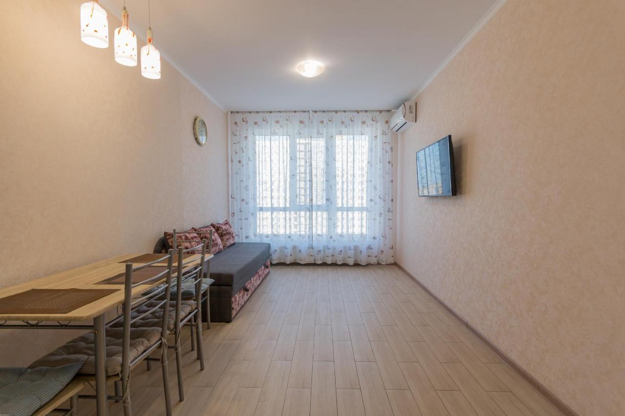 Уютная Квартира В Жк Острова Kryzhanivka Bagian luar foto
