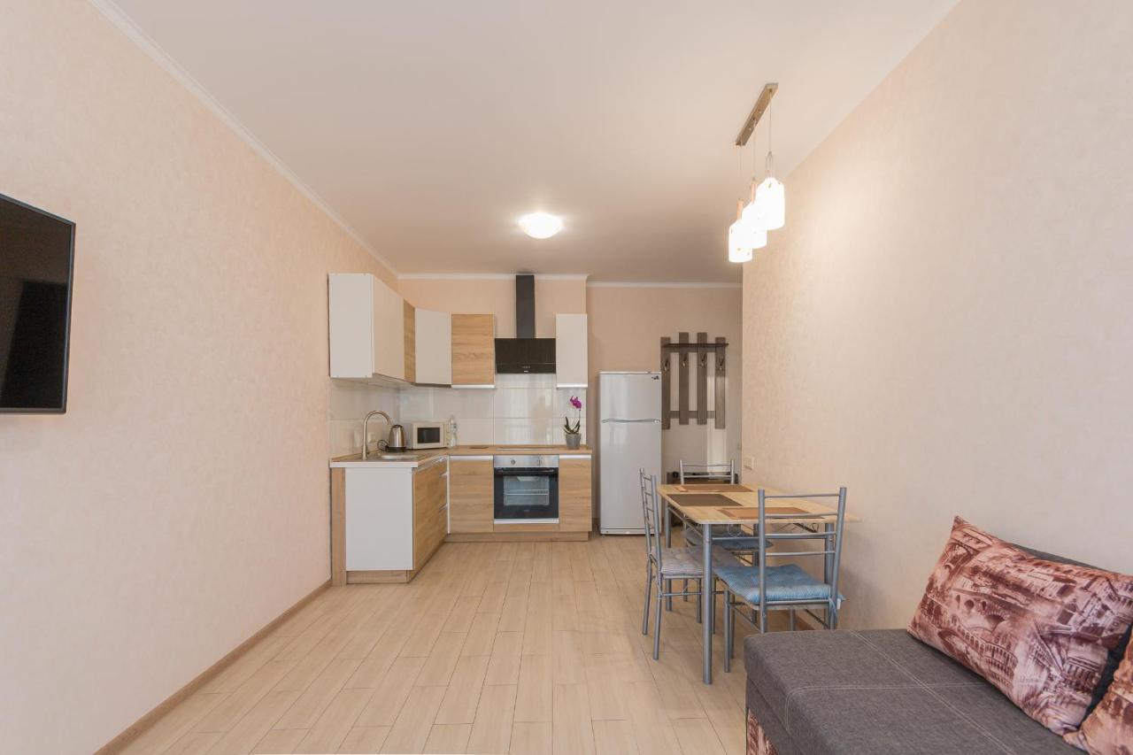 Уютная Квартира В Жк Острова Kryzhanivka Bagian luar foto